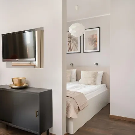 Rodzinne Studio Z Parkingiem Sky Tower Centrum By Noclegi Renters Wrocław Eksteriør bilde