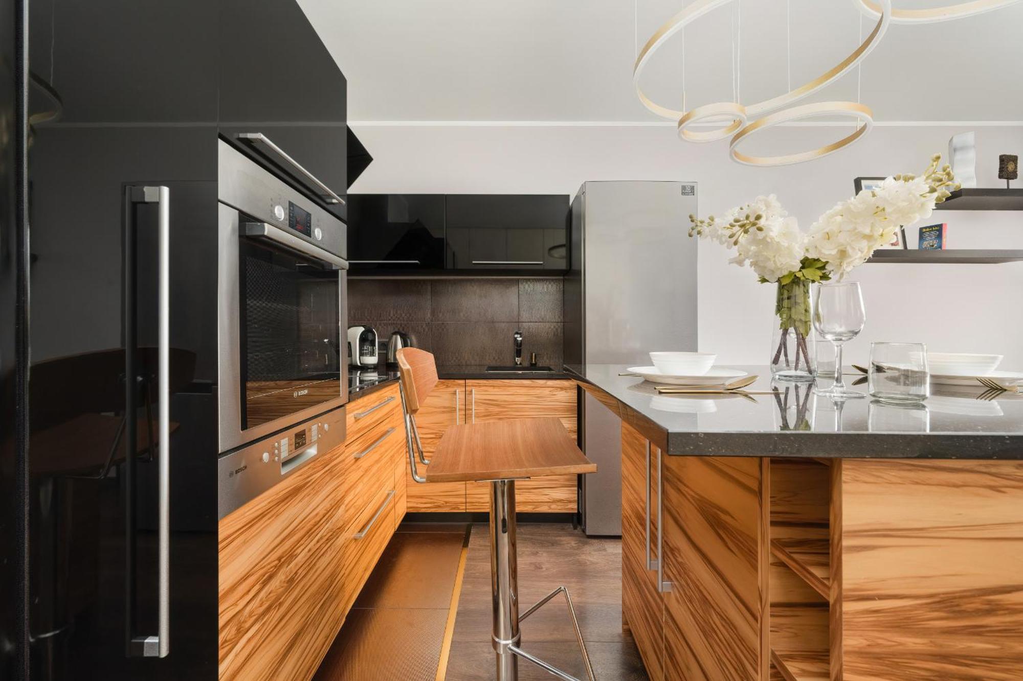 Rodzinne Z Parkingiem Sky Tower Centrum By Renters